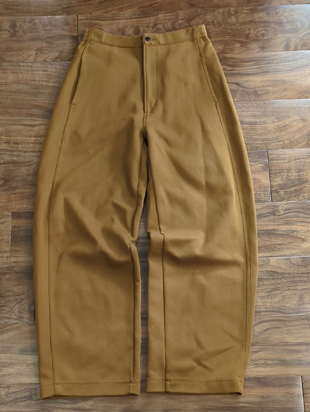 Uniqlo Comfy Ankle Barrel Pants